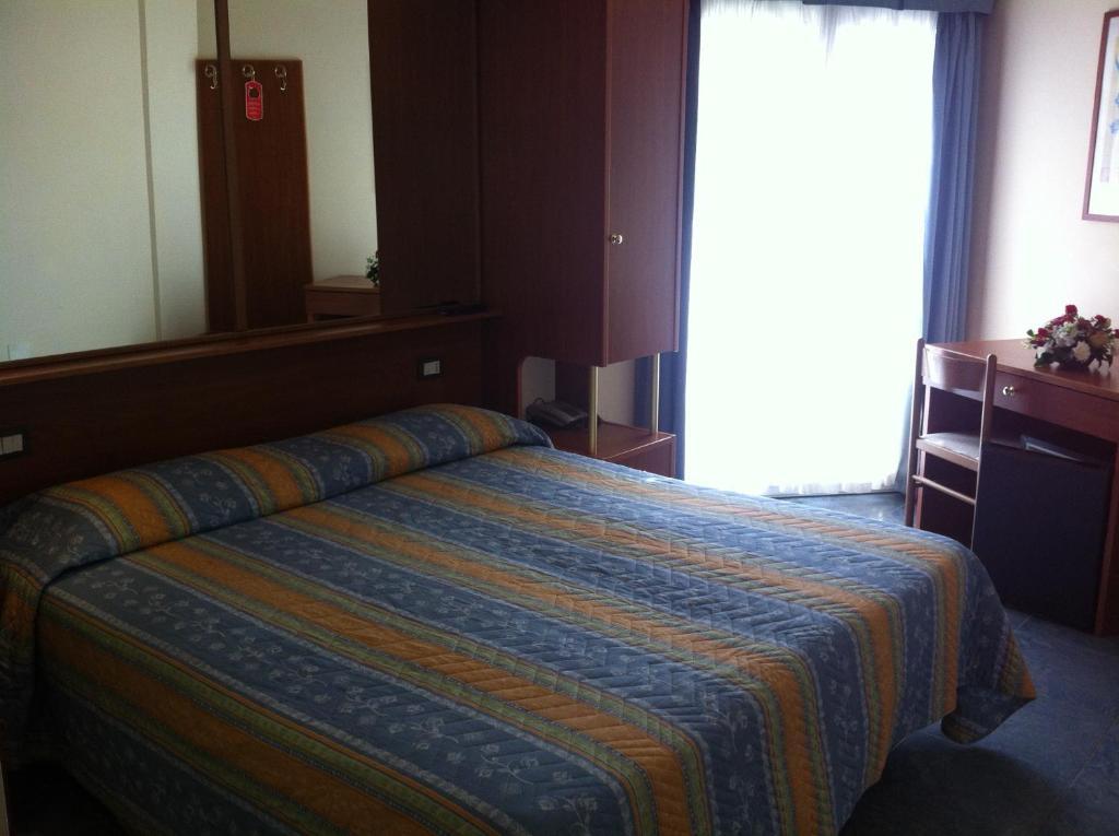 Hotel Gabbiano Porto San Giorgio Room photo