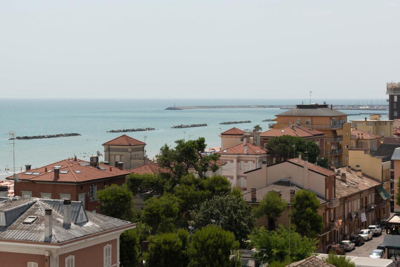 Hotel Gabbiano Porto San Giorgio Exterior photo